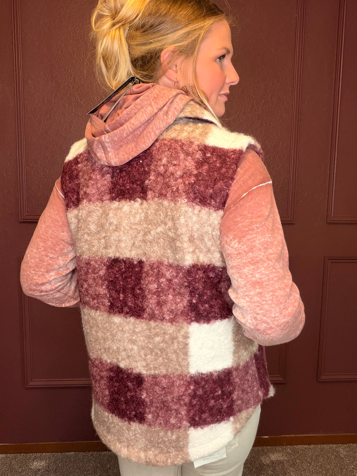 Charlie B Plaid Boucle Vest-Merlot