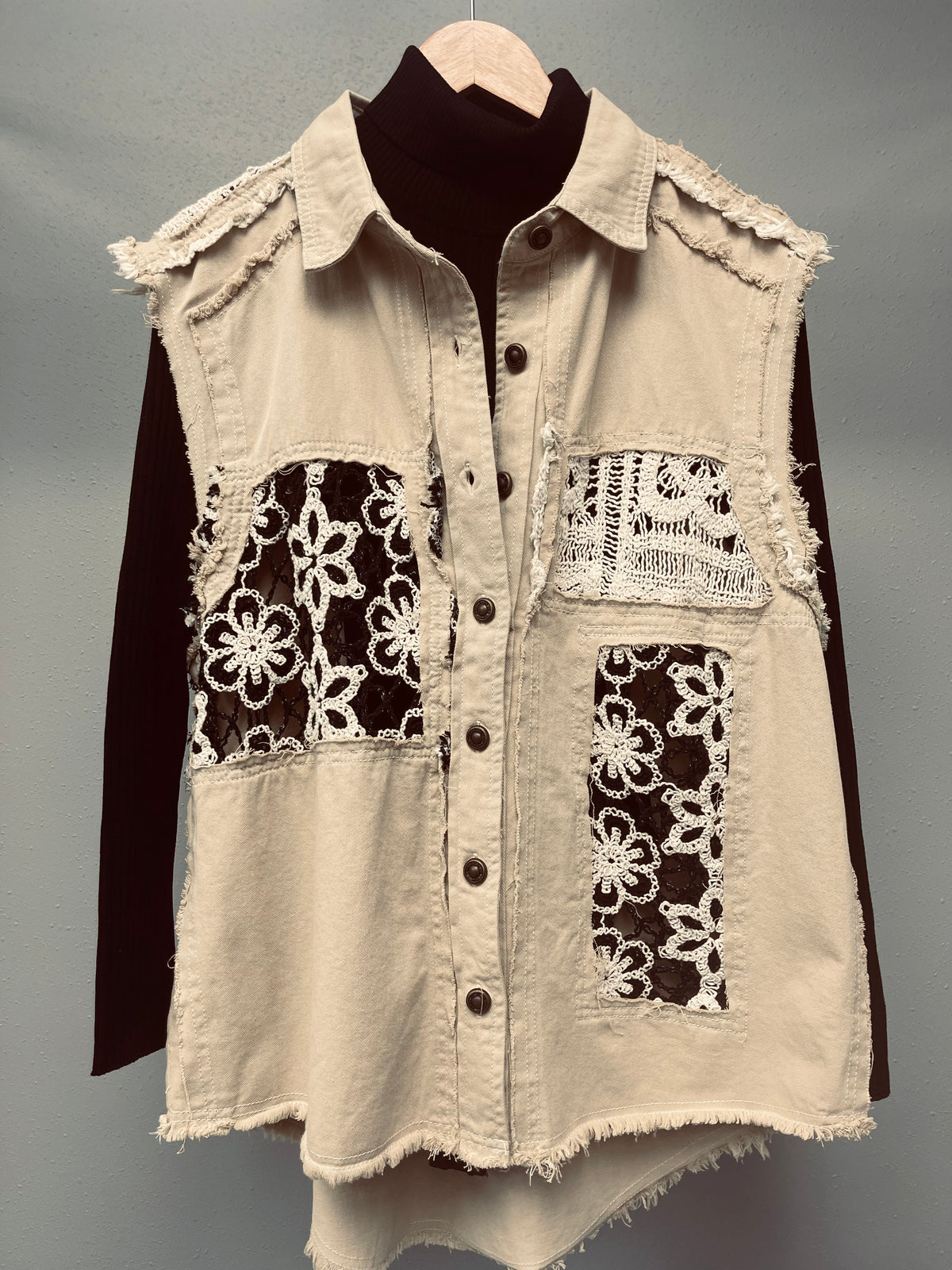 OVERSIZED FLORAL CROCHET VEST