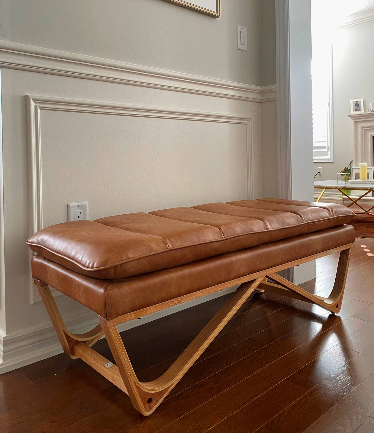 Distressed PU Pillow Cushion Top 48" Hendrehaim Bench