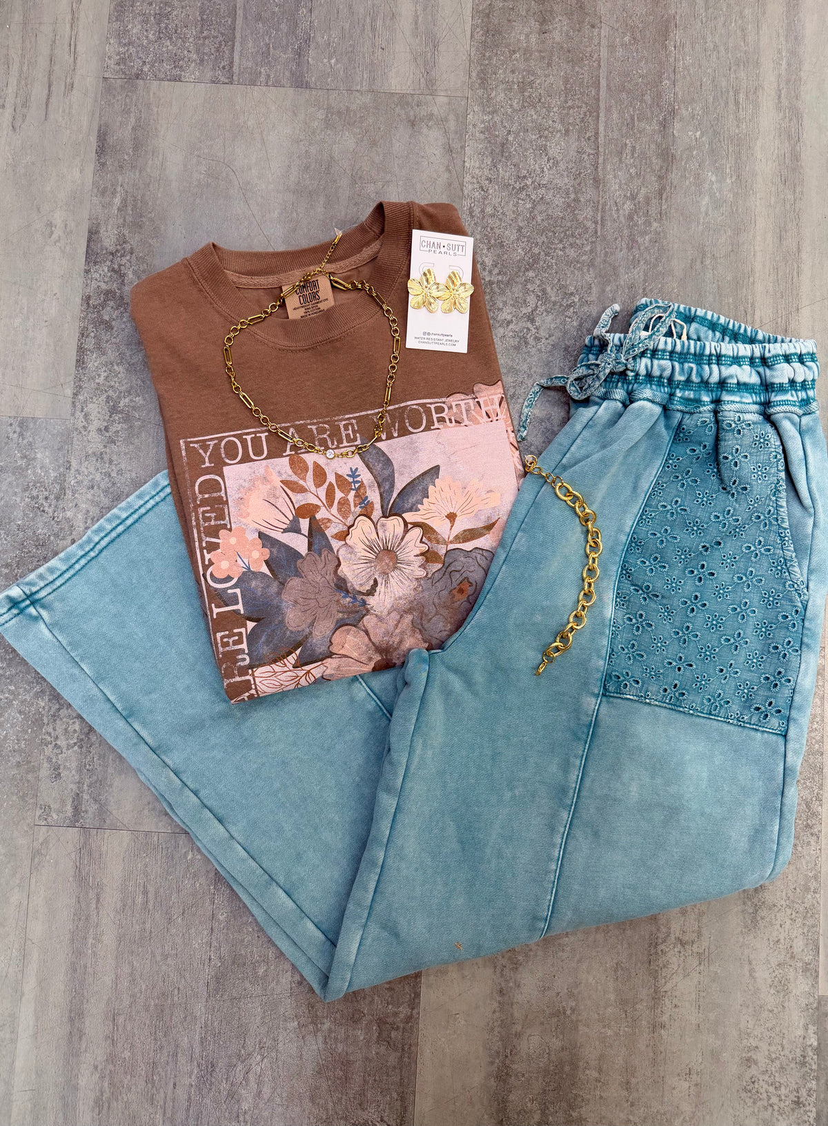 EYELET LACE POCKET MINERAL WASH WIDE LEG PANTS