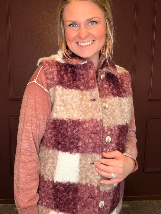 Charlie B Plaid Boucle Vest-Merlot