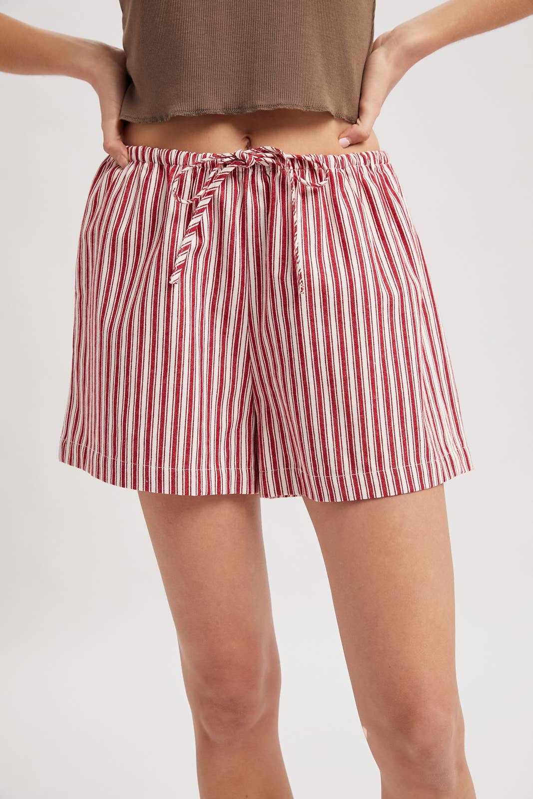 STRIPED SHORTS WITH DRAWSTRING - RED/CREAM